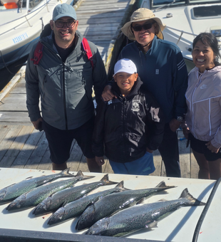 Big Chinook Salmon scored while deep sea jigging!