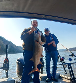 Successful bow fishing adventure on Missouri waters!