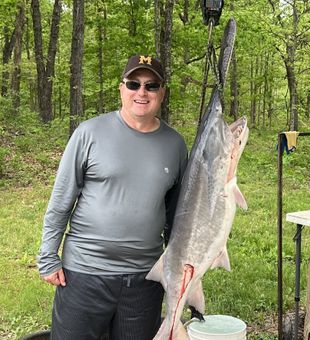 Experience the excitement of Missouri paddlefish fishing and discover why anglers travel from across the country for this unique freshwater adventure.