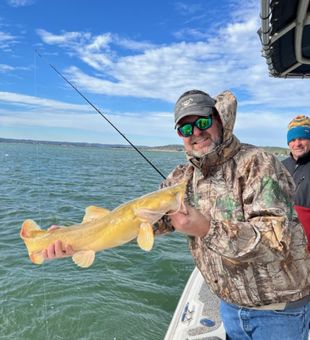 Lake Buchanan Catfish trophy! Book now !