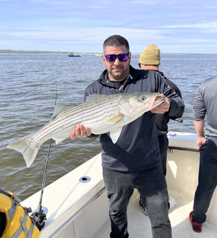 Experience unforgettable striped bass fishing charters in NJ with expert guidance.