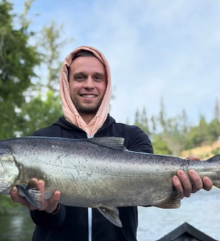 Chase hard-fighting trout and powerful salmon on the legendary waters of Grants Pass, OR.