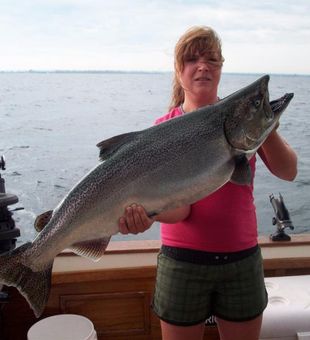 Niagara river fishing Salmon Trophy!Book yours now