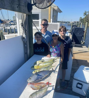 Lively mahi-mahi and tuna haul with the family!