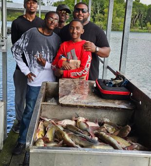 Amazing day of Catfish fishing at Lake Tawakoni