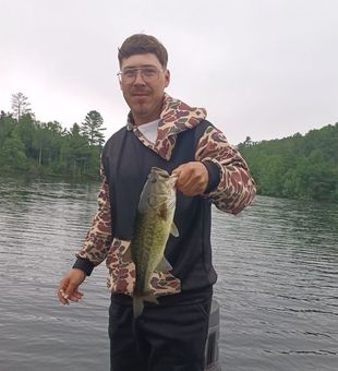 Where local knowledge meets perfect fishing waters.