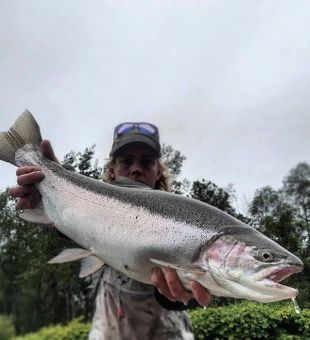 Bright chrome Steelhead catch – unforgettable day on the river!