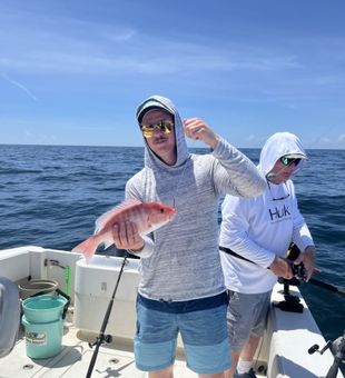 Nice Red Snapper on a steady offshore bite!