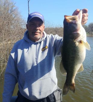 Nice bass catch in Alba TX waters!