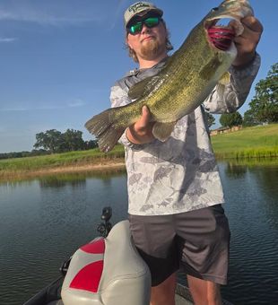Nice bass pulled from Alba TX waters!