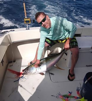 Set your course offshore from Cape May and experience some of New Jersey's best fishing for tuna, mahi, marlin, and more.