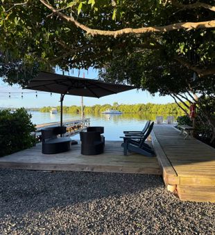 Wake up to stunning coastal scenery and experience the beauty of Cabo Rojo from the comfort of Cabañas Muelle, your ideal vacation destination in southwest Puerto Rico.