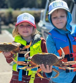 Dungeness crab catch! 🦀🎣 