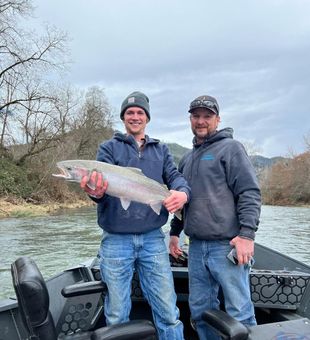 Freshwater fishing in Oregon rivers
