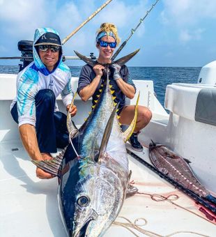 Offshore fishing For Yellowfin Tuna, LA