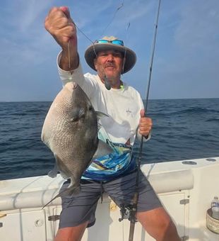 Reel in trophy flounder on the productive waters of Norfolk, VA. Book your flounder fishing charter for an unforgettable day on the Chesapeake Bay!