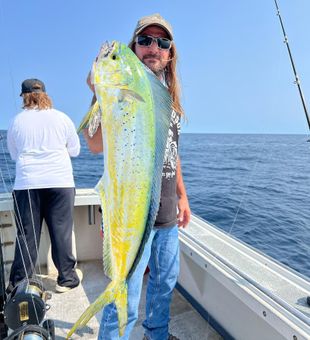 Belmar, NJ Caught a Beautiful Mahi Mahi