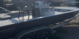 Chasing Tails Guide Service Majek Boat image 0