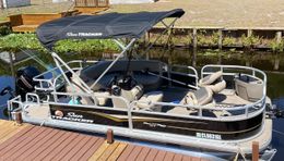 Corky & Tangie’s Guided Bass & Panfishing Tours Sun Tracker Boat image 0