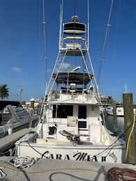 Ana Banana Fishing Company Hatteras Boat image 0