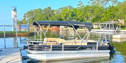 Lake Conroe Fishing Guide Suntracker (Pontoon) Boat image 0