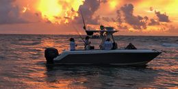 Galveston Fish Commander Robalo Boat image 0