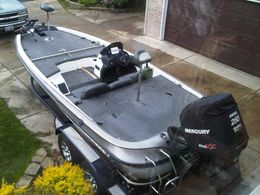 Bass Fishing Guide Service proNitro bass boat boat image 0