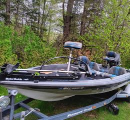 Northern Approach Guide Service Ranger Boat image 0