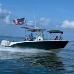 Reel-Axing Fishing Charters Trophy Pro boat image 0