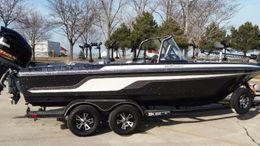 Eyecatching Guide Service Skeeter (Dual Console) boat image 0