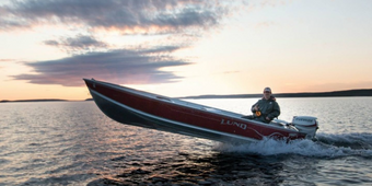 Canadian Wildlife Adventures  Lund SSV Boat