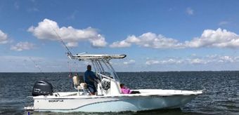 Book Me A Charter Guide Service SeaFox 220 Viper boat