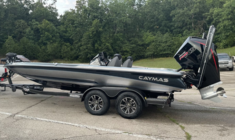 Expert Angling Guide Service  Caymas Boat