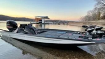 SoMo Fish Co Xpress Boat