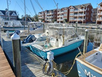 C-Legs Sportfishing Carolina Classic boat