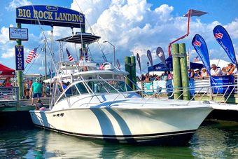 Ocean Stinger Charters Luhrs boat