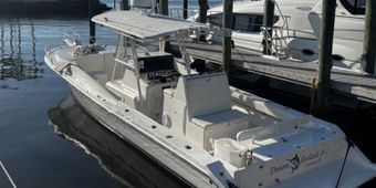 Dreams Reelized Fishing Strike (Center console) Boat