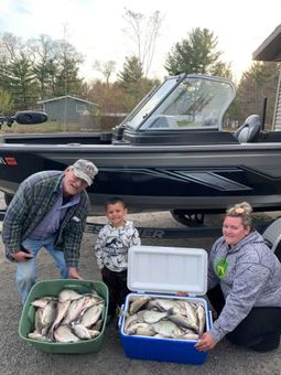 Hooksetters Guide Service Crestliner boat