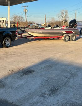 Texas Fishing Frenzy Guide Service Skeeter boat