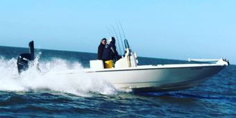 Good Inshore Fishing Pathfinder 2500 Boat