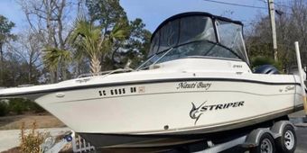 Nauti Buoy Fishing Charters SeaSwirl (Dual console) Boat