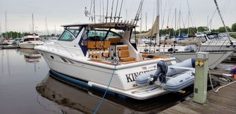 Kingfisher Charters Viking Sportfish Boat