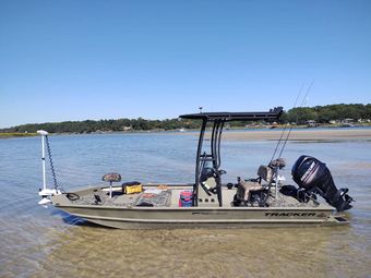 Muddy Island Charters Tracker Boat