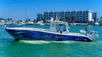 SKIRTCHASER CHARTERS  Yellowfin Boat