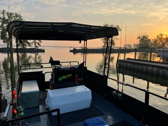 Big Kat’s Fishing Adventures Sun cruiser Boat