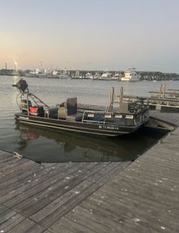 Brawley's Guide Services Weldbuilt boat