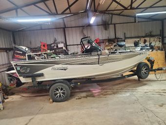 Tailchain Guide Services G3 boat