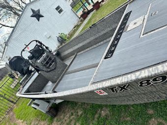 Lead Slingers Outdoor Fishing & Bowfishing Guide GatorTail Boat