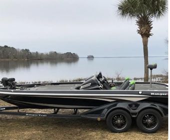 Fishin' Adventures Ranger (Bass boat) Boat