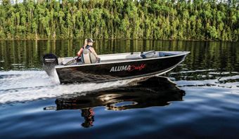 J Line Charters Alumacraft boat